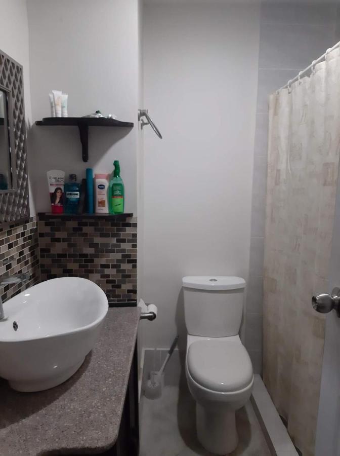 Myrna'S Studio Condo Île de Mactan Extérieur photo